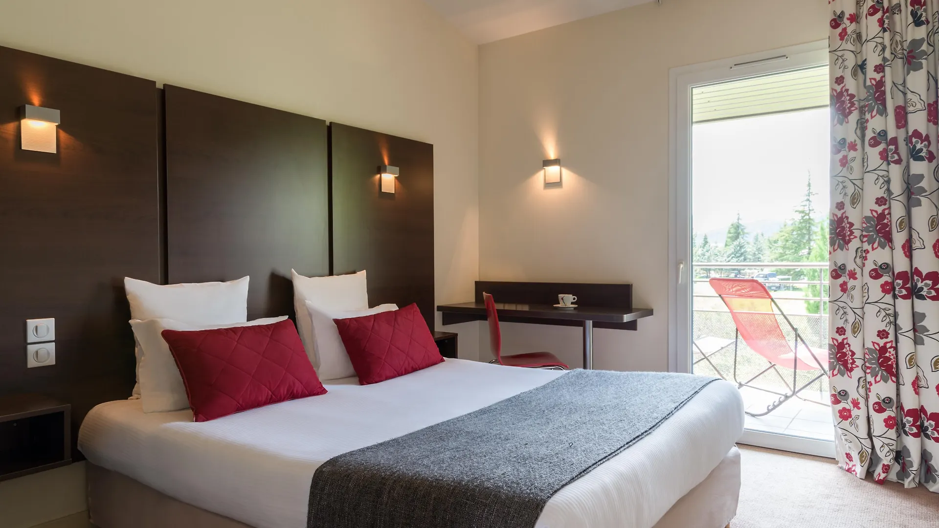 ***  The Originals Boutique, Hotel Le Cap, Gap Sud Tallard France
